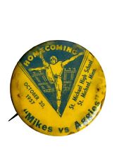 VINTAGE 1957 FOOTBALL HOMECOMING PIN BADGE Mikes VS Aggies Minnesota picture