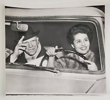 1962 Pablo Martita Casals Cellist Conductor Driving Car Vintage Press Photo picture