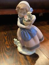 LLADRO SPRING IS HERE GIRL FIGURINE #5223 BRAND FLOWERS GLOSS picture