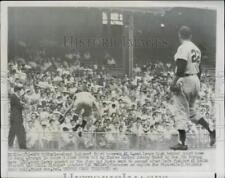 1956 Press Photo Al Rosen leaps for a line drive, Cleveland Indians at Yankees picture
