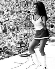 RAQUEL WELCH PERFORMS IN VIETNAM DURING A 1967 USO TOUR - 8X10 PHOTO (BB-083) picture