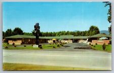 Saugerties NY New York Postcard Rainbow Motel Roadside Ulster County Umbrellas picture