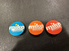 MIKE BLOOMBERG FOR MAYOR 2001 BUTTONS SET OF THREE picture