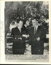 1964 Press Photo President Johnson and Hubert Humphrey talk at the LBJ Ranch picture
