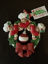 Gingerbread Wreath Family of 3 Bakers 4.5 inch Write-on Christmas Ornament picture