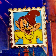 ✉️2016 Dopey Dwarf from Snow White Disney Magical Mystery Series 10 Postcard Pin picture