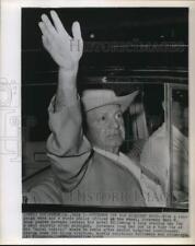 1959 Press Photo Governor of Covington, Louisiana Earl K. Long Waving from Car picture