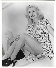 1940s Leggy Showgirl Chorus Girl WWII Blonde Bombshell press photo picture