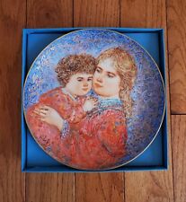 1985 EDWIN M. KNOWLES LTD EDNA HIBEL COLLECTOR PLATE MOTHERS DAY ERICA & JAMIE picture