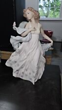 Stunning lladro figurine Woman With Flowing Dress And Bird. Retired picture