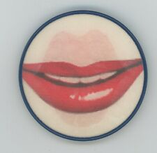 Smiling / Kissing Lips 1960's VARI-VUE Motion Animation Lenticular Pin picture