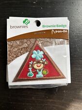 Girl Scout Brownie Badge Home Scientist Iron On NEW picture