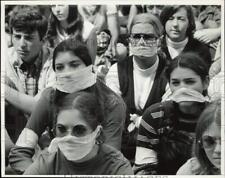 1970 Press Photo Pollution protesters wear masks at Sacramento, California rally picture