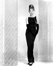 ACTRESS AUDREY HEPBURN IN BREAKFAST AT TIFFANY'S - 8x10 PHOTO REPRINT picture