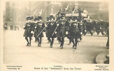 Postcard RPPC 1920s UK London Beefeaters Tower Samuels 23-11834 picture