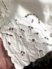 Vtg White Cotton Eyelet Floral EMBROIDERED Table RUNNER Dresser Scarf 15X31
