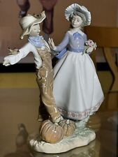 Llardo Spanish Glossy Porcelain Figurine 