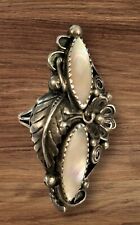 NATIVE AMERICAN NAVAJO STERLING SILVER & MOTHER OF PEARL SHELL RING picture