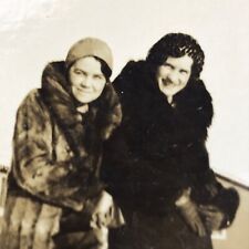 Old Original Photo BW Women in Fur Coat Boots Winter Vintage Beautiful Woman picture