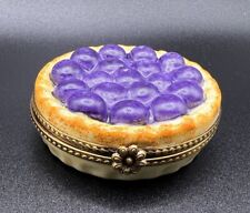 Limoges France Blueberry Pie Pastry Porcelain Trinket Box Eximious Peint Main picture