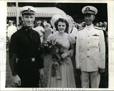 1943 Press Photo Marilyn Sandquist Midshipman George Chubb & Adm JR Beardall picture