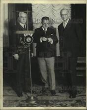1929 Press Photo Alexander Woolcott & others, radio prohibition debate, New York picture
