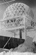 The air-search radar an DEW Line station just one a 3000-mile c- 1957 Old Photo picture