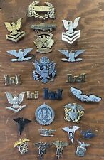 *ASSORTED MILITARY INSIGNIA (LOT OF 22)  (LOT #42)  picture