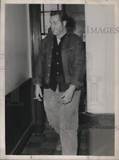 1963 Press Photo Gordon Hayes, suspected of beating child, in New York picture