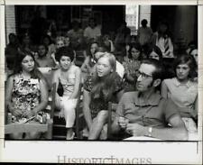 1970 Press Photo Women's Rights meeting - hpa36194 picture