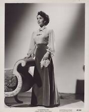 Elizabeth Taylor in Conspirator (1949) ❤ Original Vintage MGM Photo K 420 picture