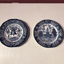 Vintage 1976 Avon Liberty Bell & Indepence Hall Bicentennial Plate Set 2 Plates picture