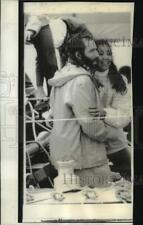 1973 Press Photo Alain Colas meets Teura Krause after solo voyage from France picture