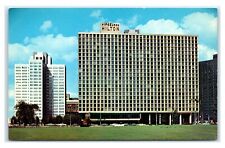 Postcard Pittsburgh Hilton Hotel, PA  M14 picture