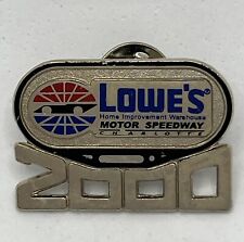 2000 Lowe’s Charlotte Motor Speedway Race Track NASCAR Race Enamel Lapel Hat Pin picture