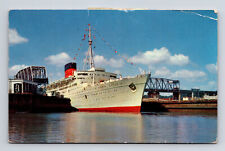 SS Caronia Leaving Miraflores Locks Panama Canal Airmail Postcard picture