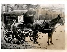 LD343 Original UPI Photo J.E. MCCREA GROCERIES & MEATS HORSE-DRAWN CART IN 1900s picture
