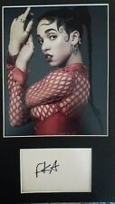 FKA TWIGS  AUTOGRAPH SIGNED CARD (10