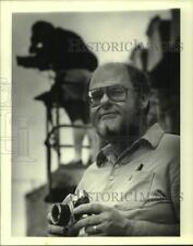 1984 Press Photo Bill Yeager of Channel 6, of Louisiana Furniture - noc48561 picture