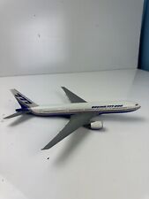 Boeing 777-200 House / Demo Livery 1990's Collectors Model 1:200 G No Stand picture