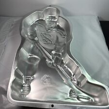 Vintage 1998 Wilton HOCKEY PLAYER Cake Pan 2105-724 Used  picture