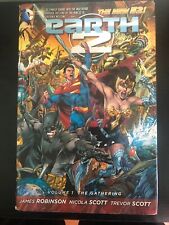 Earth 2 Volume 1 The Gathering DC New 52 Hardcover VERY GOOD Batman Superman picture