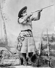 ANNIE OAKLEY AMERICAN SHARPSHOOTER EXHIBITION SHOOTER - 8X10 PHOTO (AZ166) picture
