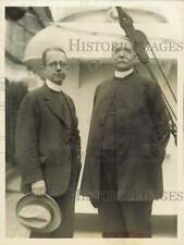1925 Press Photo Rev. Bishop G.H. Kinsolving with his son visiting England picture
