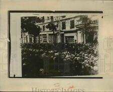 1927 Press Photo Scene in Paris while Lindbergh was there picture