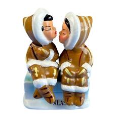 Vintage Ceramic Couple Kissing Eskimos Salt Pepper Shakers Eskimos Alaska- Japan picture