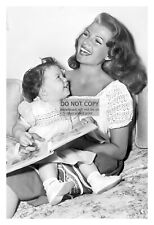 RITA HAYWORTH CELEBRITY HOLLYWOOD ACRTRESS WITH HER KID 1944 4X6 PHOTO picture