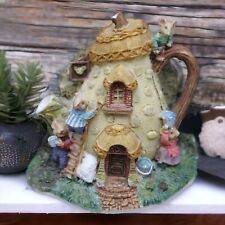 Vtg Resin Mini Teapot Mouse Inn Figurine picture
