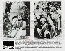 Press Photo Author Salman Rushdie & Kashmir Bhand Players - hpp35757 picture