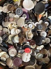 Hundreds of Vintage & ANTIQUE Buttons 1 lb Worth picture